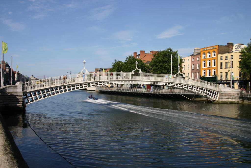 Bachelors Walk Hotel Dublin Exterior photo